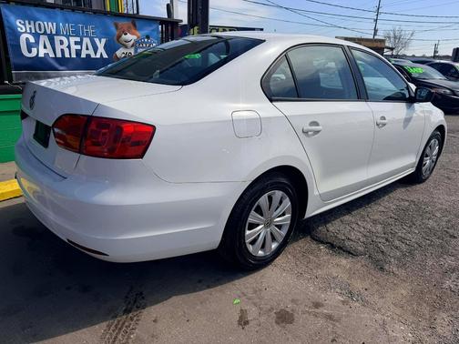2011 Volkswagen Jetta Base