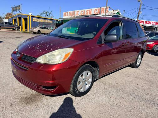 2004 Toyota Sienna CE