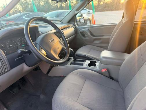2003 Jeep Grand Cherokee Laredo