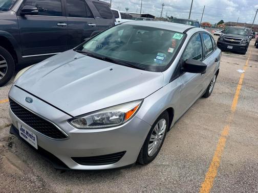SILVER 2016 Ford Focus S
