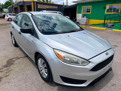 SILVER 2016 Ford Focus S