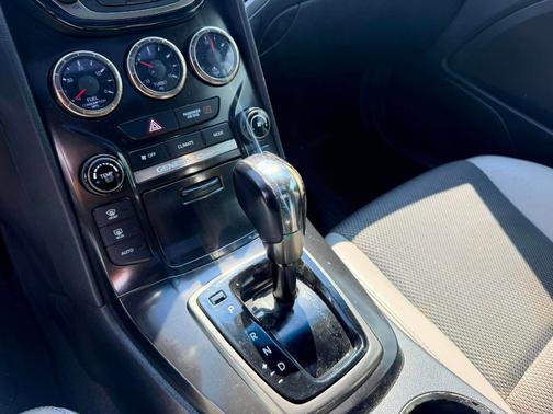 White 2013 Hyundai Genesis Coupe 2.0T