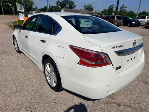 WHITE 2015 Nissan Altima 2.5 S
