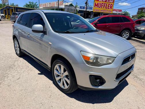 SILVER 2014 Mitsubishi Outlander Sport ES