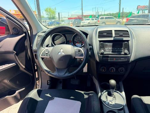 SILVER 2014 Mitsubishi Outlander Sport ES