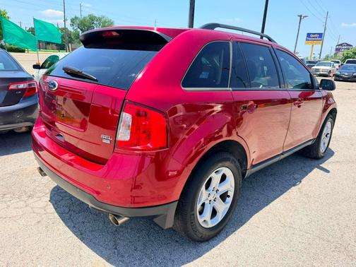 RED 2013 Ford Edge SEL