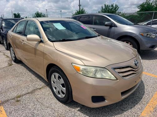 GOLD 2011 Toyota Camry Base