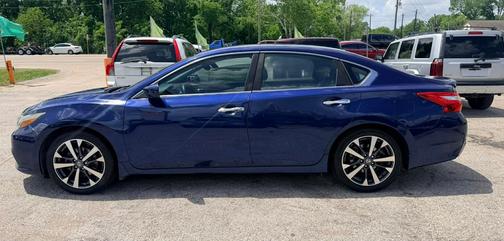 2016 Nissan Altima 2.5 SR