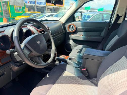 WHITE 2010 Dodge Nitro SE