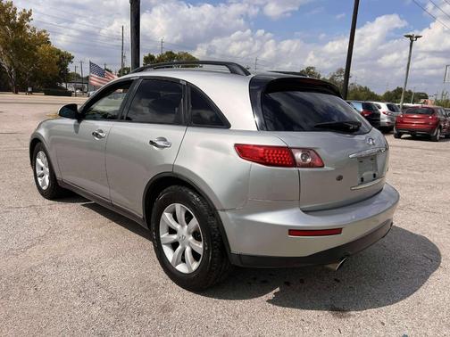 2005 INFINITI FX35 Base