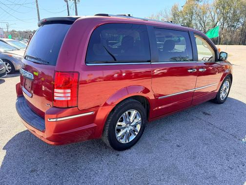 2008 Chrysler Town & Country Limited