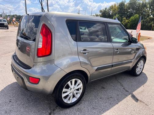 2012 Kia Soul +