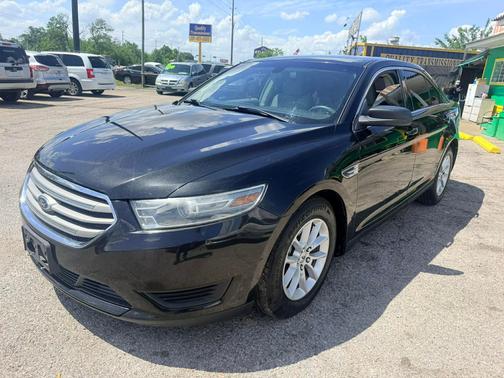 black 2013 Ford Taurus SE