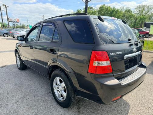 Black 2008 Kia Sorento EX