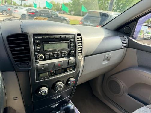 Black 2008 Kia Sorento EX