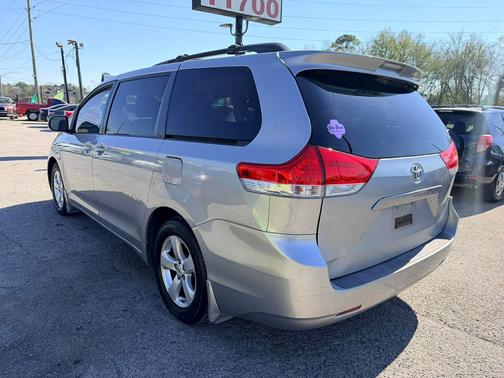 2012 Toyota Sienna LE