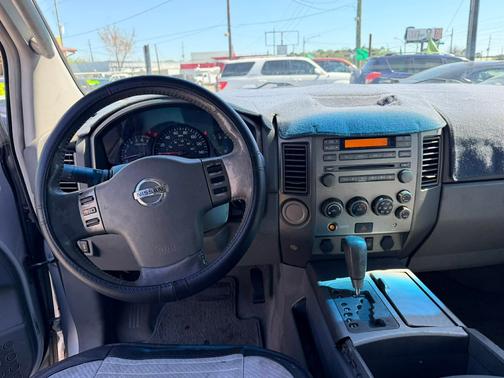 2005 Nissan Armada 