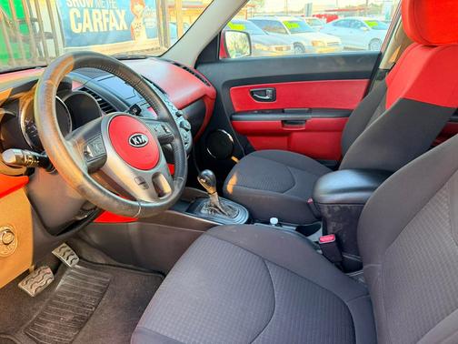 2011 Kia Soul +