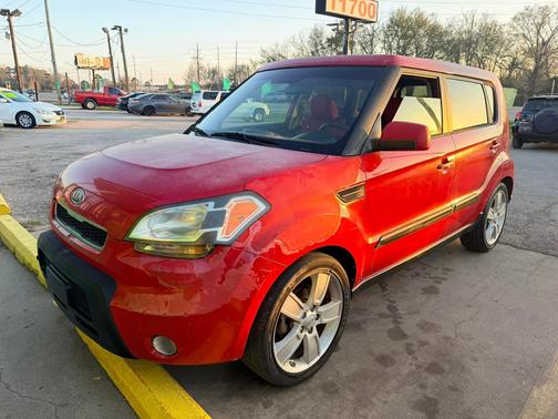2011 Kia Soul +