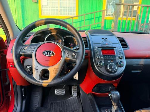2011 Kia Soul +
