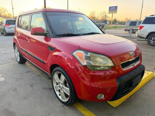 2011 Kia Soul +