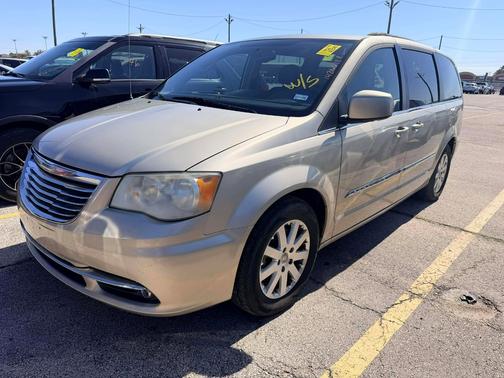 2013 Chrysler Town & Country Touring