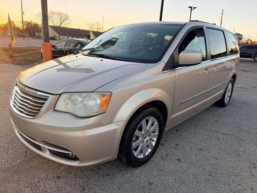 2013 Chrysler Town & Country Touring