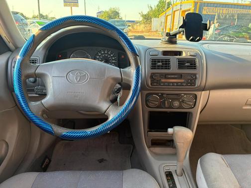 WHITE 1999 Toyota Corolla VE