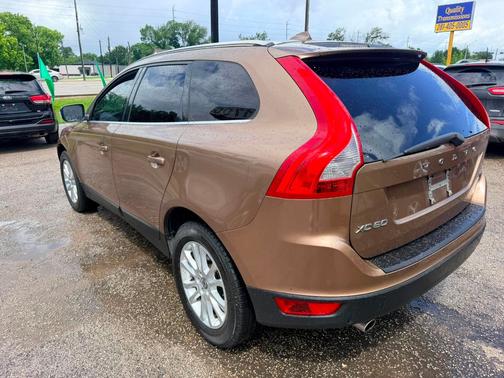 BROWN 2010 Volvo XC60 T6