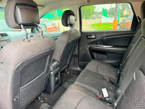 RED 2015 Dodge Journey SXT