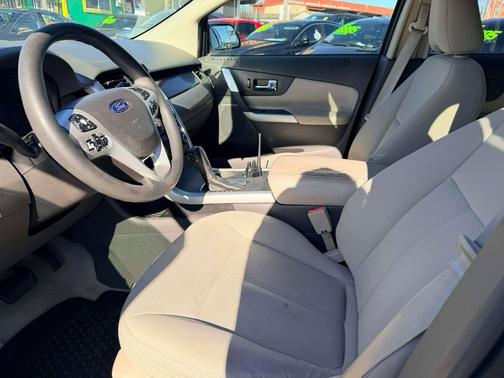 2012 Ford Edge SE
