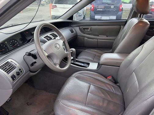 2004 Toyota Avalon 