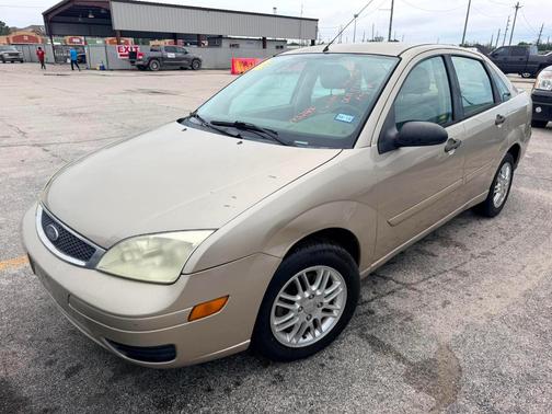 BEIGE 2006 Ford Focus ZX4