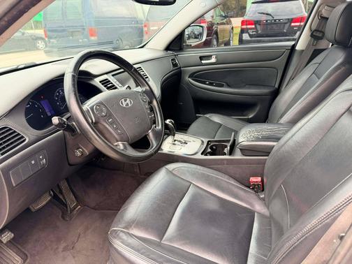 2013 Hyundai Genesis 