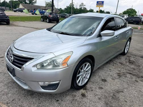 Silver 2013 Nissan Altima 2.5