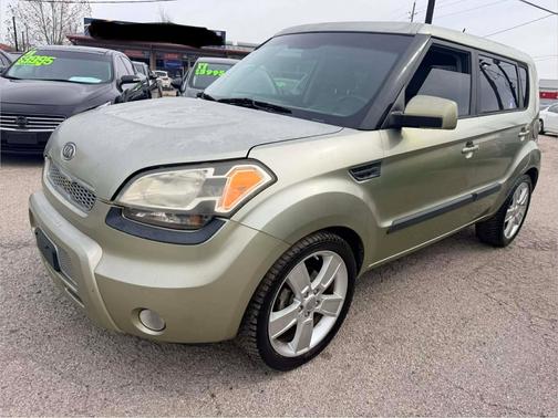 2011 Kia Soul +