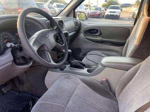 2004 Chevrolet Trailblazer LS
