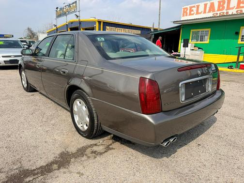 2000 Cadillac DeVille Base