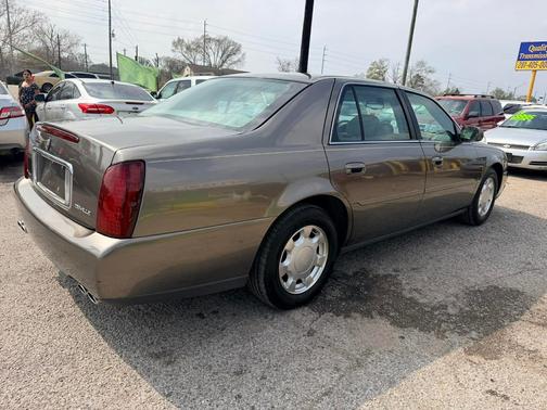 2000 Cadillac DeVille Base