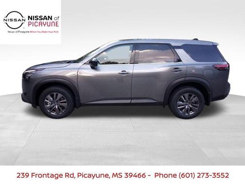 2025 Nissan Pathfinder S FWD