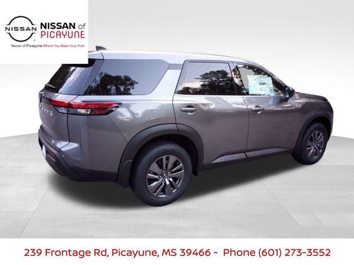 2025 Nissan Pathfinder S FWD