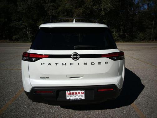 2025 Nissan Pathfinder SV FWD