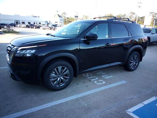 2025 Nissan Pathfinder SV FWD
