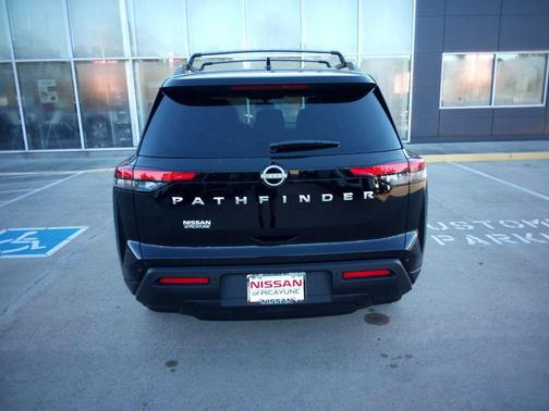 2025 Nissan Pathfinder SV FWD