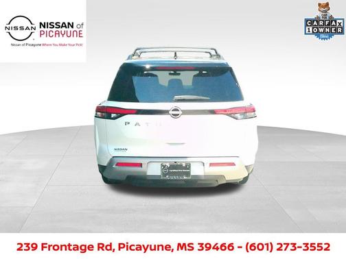 2023 Nissan Pathfinder SL FWD