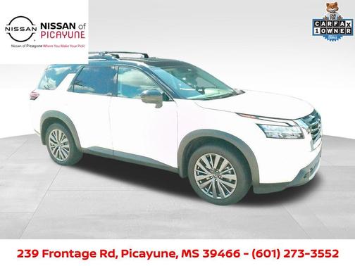 2023 Nissan Pathfinder SL FWD