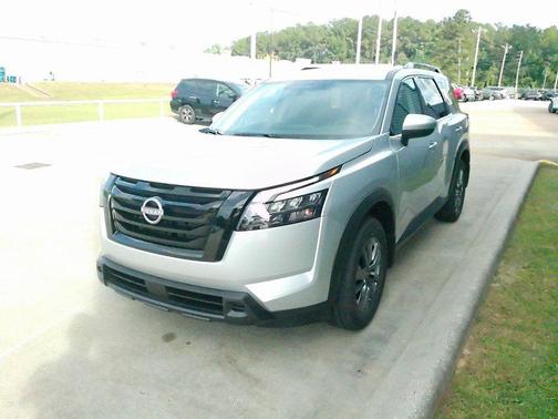 2025 Nissan Pathfinder SV FWD