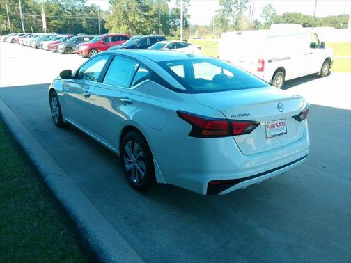 2025 Nissan Altima S FWD