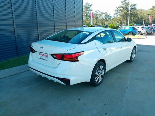 2025 Nissan Altima S FWD