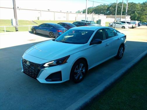 2025 Nissan Altima S FWD